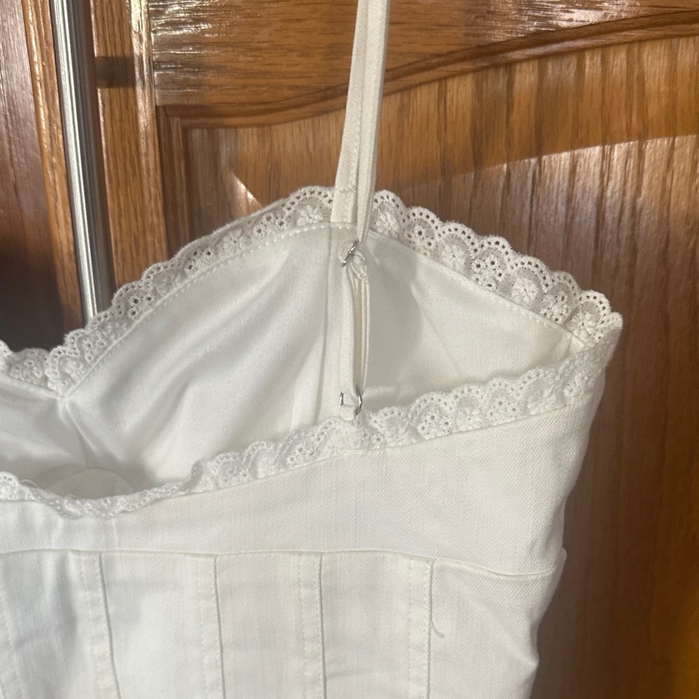 Tiger Mist Brand New White Lace Trim Bustier Crop Top Size Small - Picture 7 of 8
